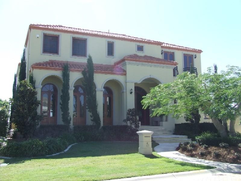 12 Knightsbridge Parade East, Sovereign Islands QLD 4216