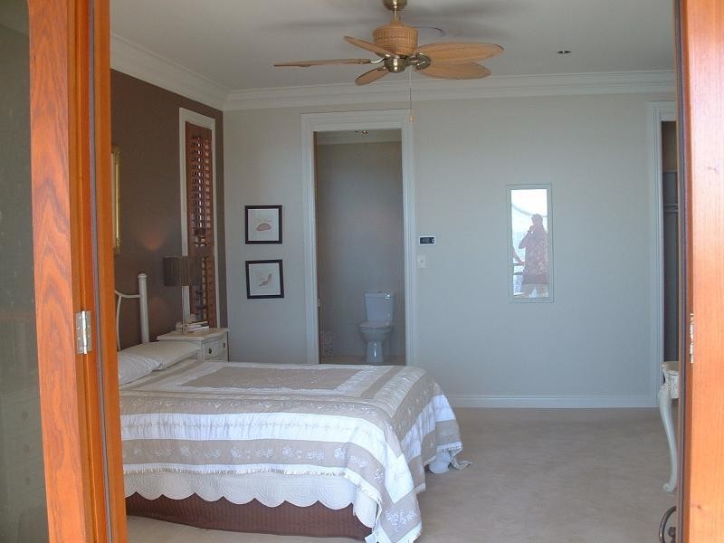 12 Knightsbridge Parade East, Sovereign Islands QLD 4216