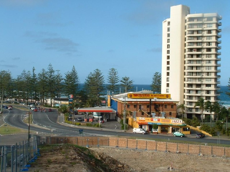 1 OCEAN STREET  SWELL, Burleigh Heads QLD 4220