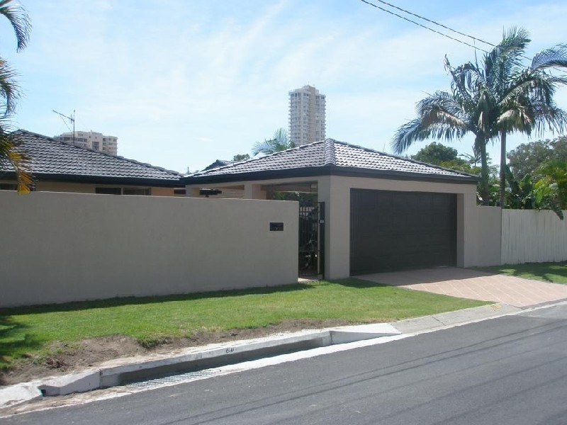 19 Clinton Avenue, Burleigh Waters QLD 4220