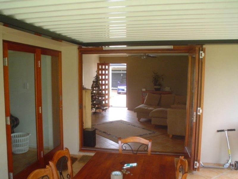19 Clinton Avenue, Burleigh Waters QLD 4220