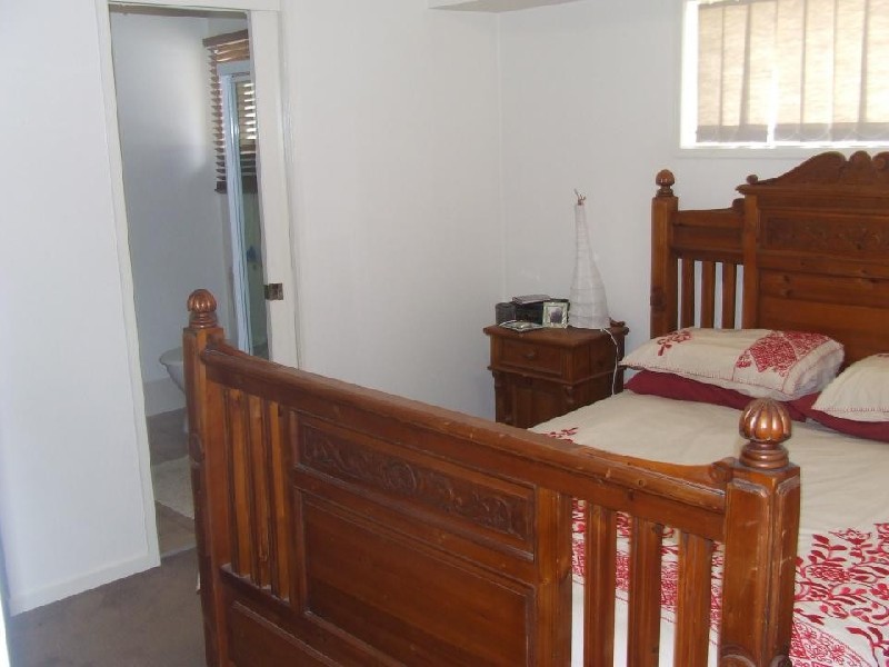 103 Harrier Drive, Burleigh Waters QLD 4220