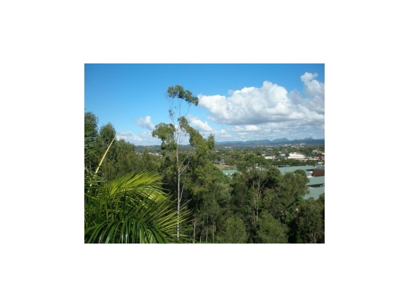 B25/1 Great Hall Drive, Nobby Beach QLD 4218