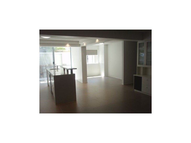 01/15 Chairlift Avenue, Nobby Beach QLD 4218