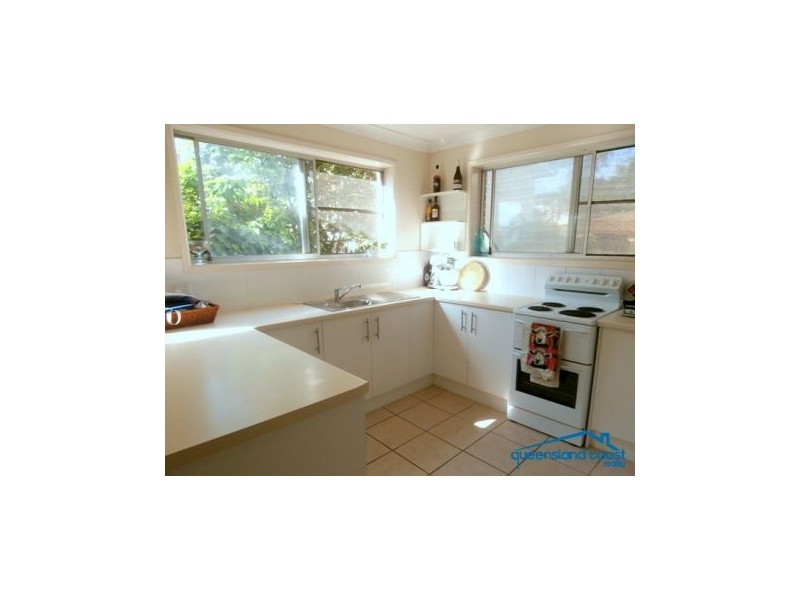 2/7 Margaret Avenue, Broadbeach QLD 4218