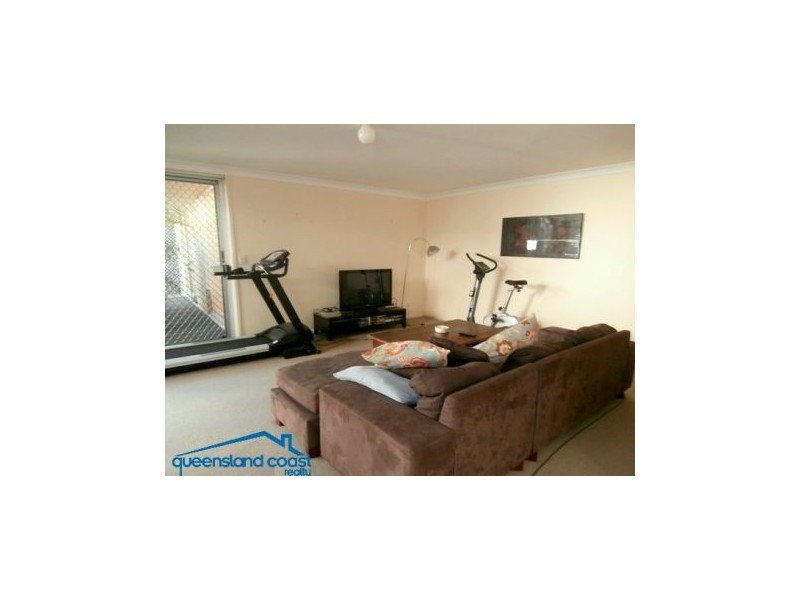 2/7 Margaret Avenue, Broadbeach QLD 4218