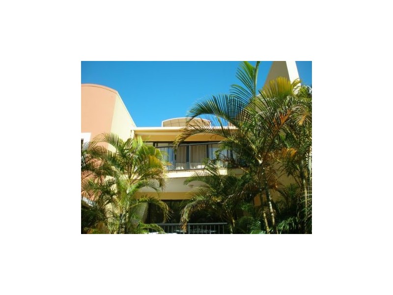 B25 1 Great Hall Drive, Nobby Beach QLD 4218