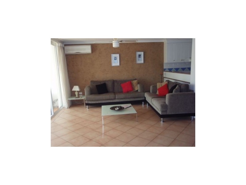 25 Santorini 28 Chairlift Ave, Mermaid Beach QLD 4218