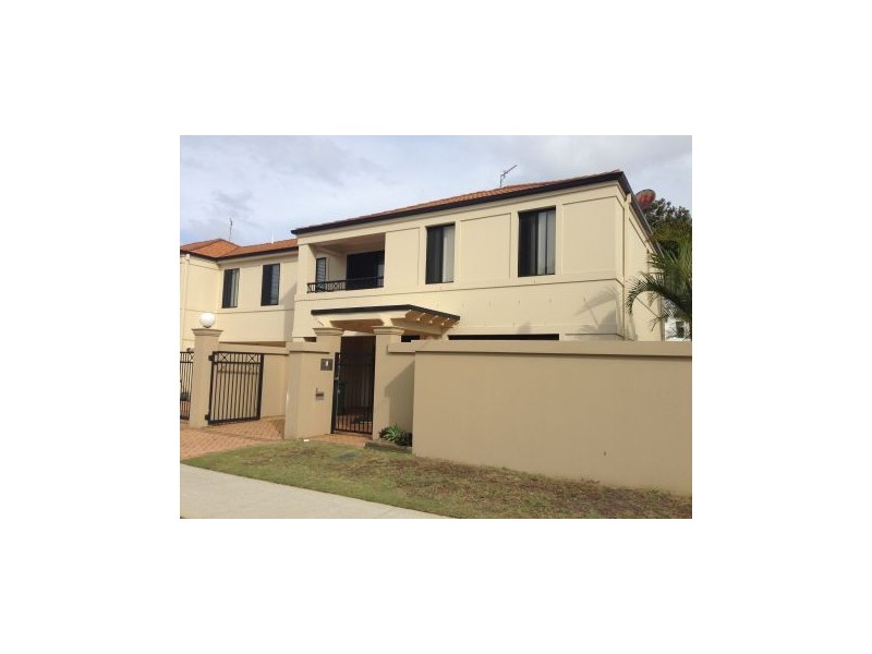 2/12 Lavarack Road, Mermaid Beach QLD 4218