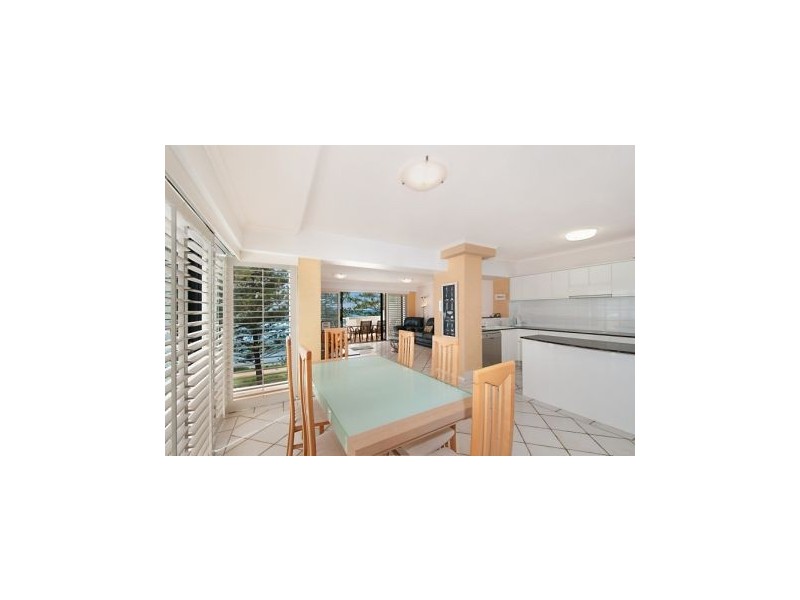 8/20 Marine Parade, Miami QLD 4220