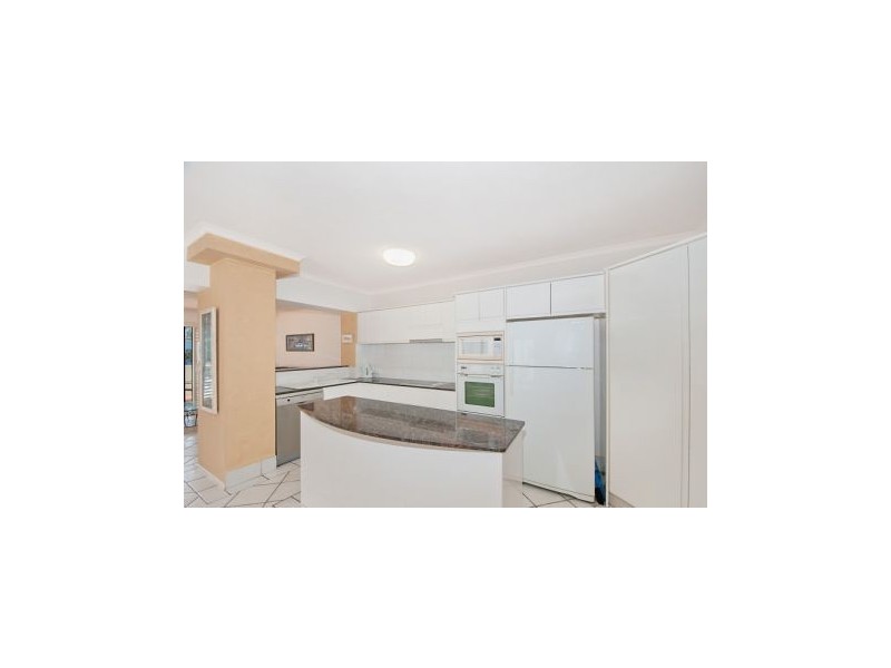 8/20 Marine Parade, Miami QLD 4220