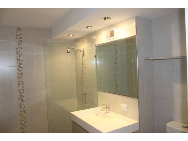 1/90 Marine Parade, Miami QLD 4220