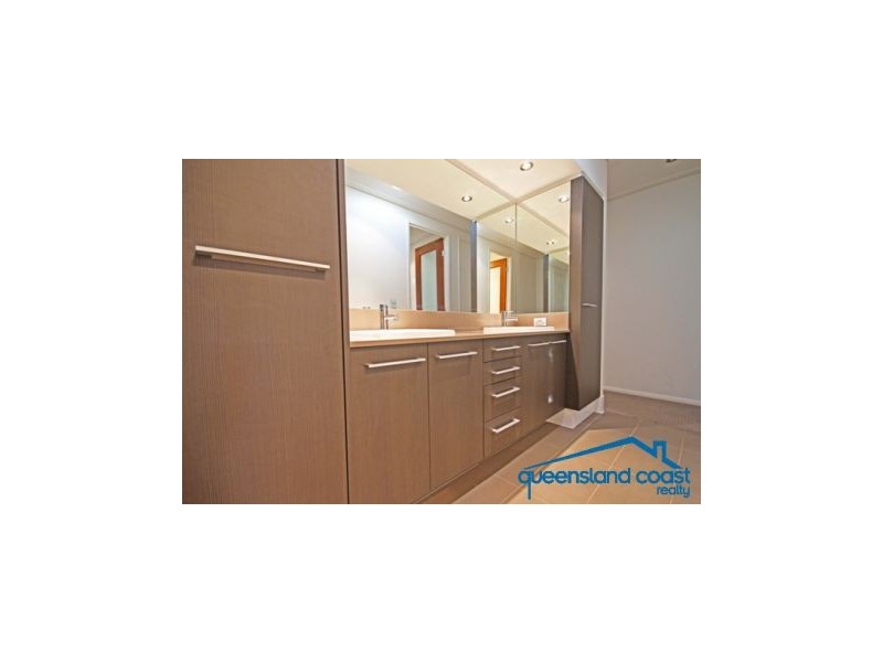 1/39 Tarcoola Crescent, Chevron Island QLD 4217