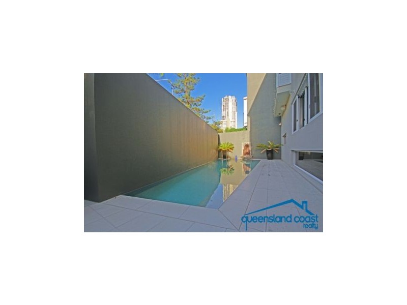 1/39 Tarcoola Crescent, Chevron Island QLD 4217