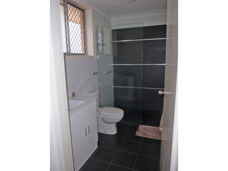 Unit 4 4 Marine Parade, Miami QLD 4220