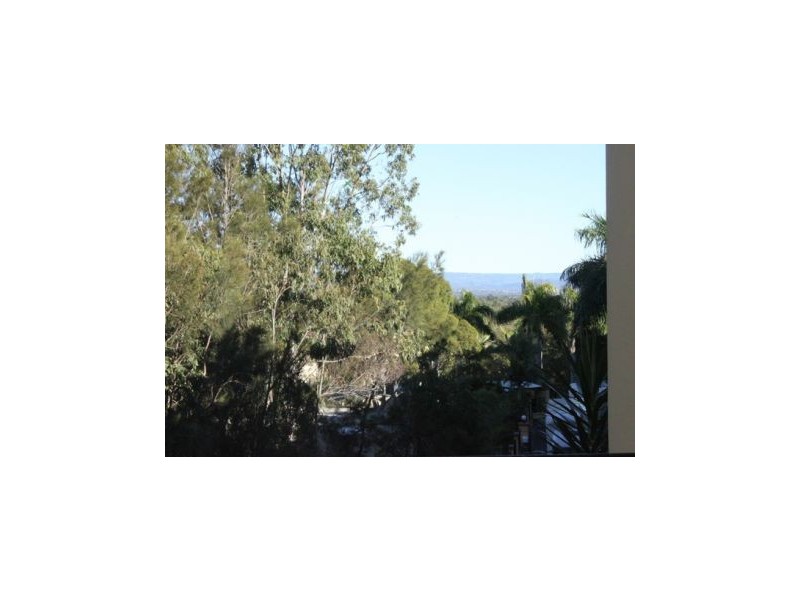 E17/1 Great Hall Drive, Nobby Beach QLD 4218