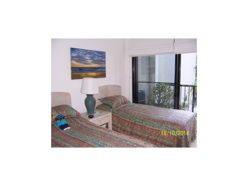 E17/1 Great Hall Drive, Nobby Beach QLD 4218