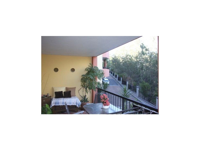 E17/1 Great Hall Drive, Nobby Beach QLD 4218