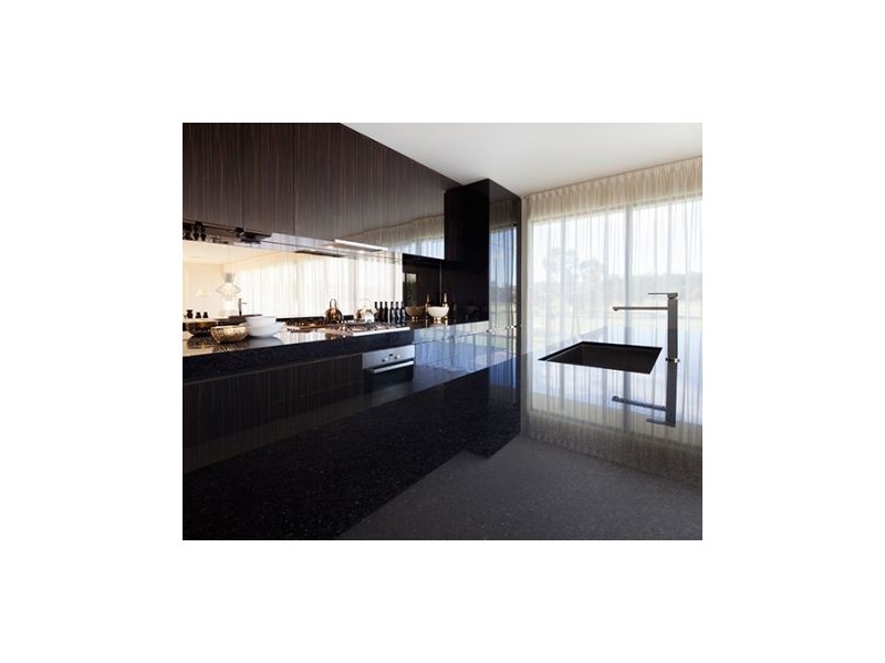 1 Ross Street, Benowa QLD 4217