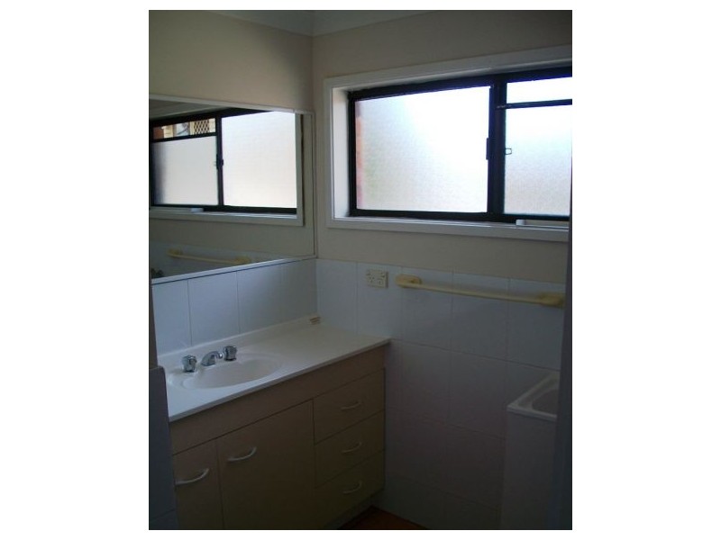 2/2052 Gold Coast Highway, Mermaid Beach QLD 4218