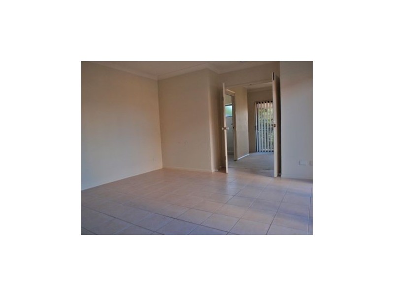 8 15 Britannia Avenue, Broadbeach QLD 4218