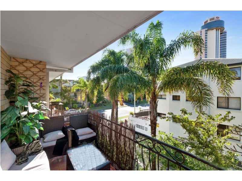 8/16 Monaco Street, Surfers Paradise QLD 4217