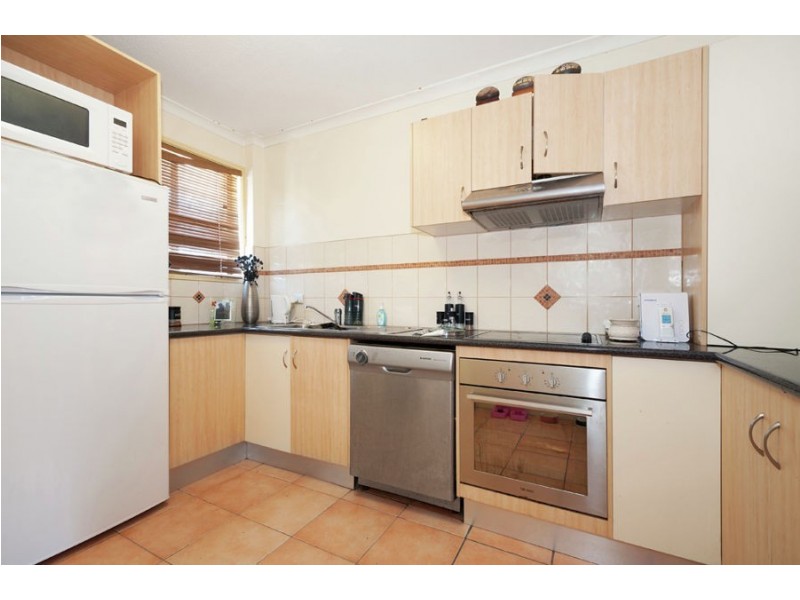 8/16 Monaco Street, Surfers Paradise QLD 4217