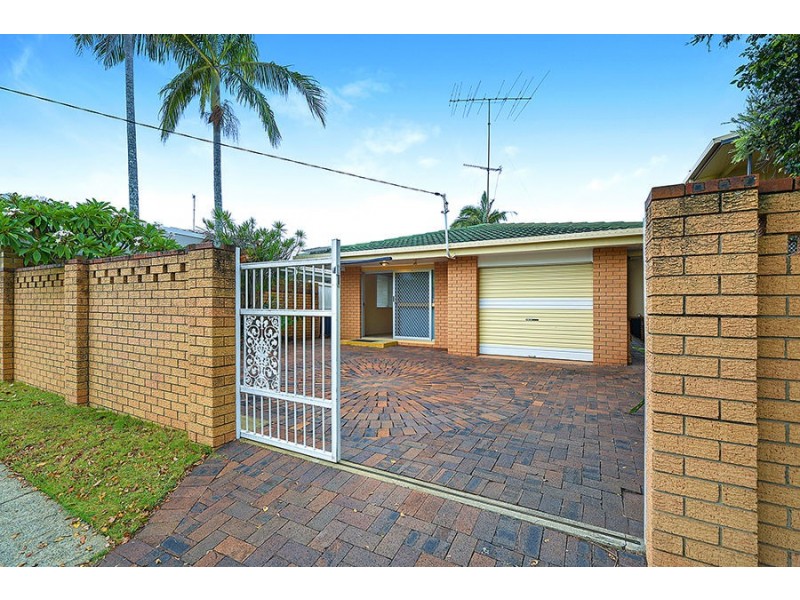 117 Nobby Parade, Miami QLD 4220