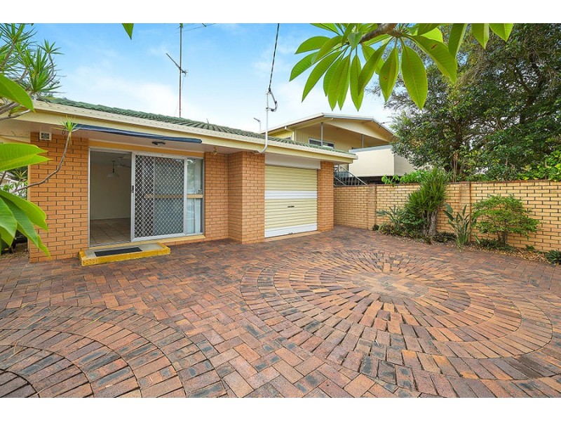 117 Nobby Parade, Miami QLD 4220