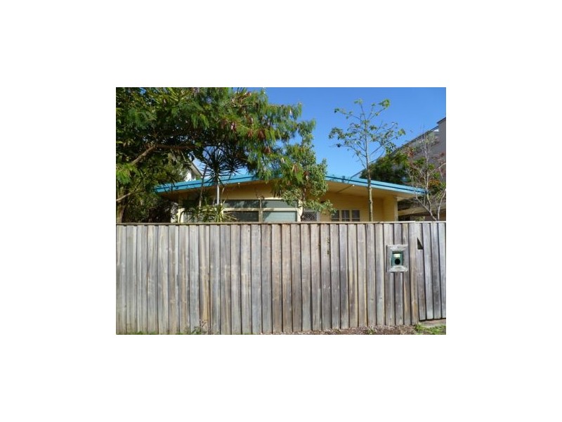 76 Seagull Avenue, Mermaid Beach QLD 4218