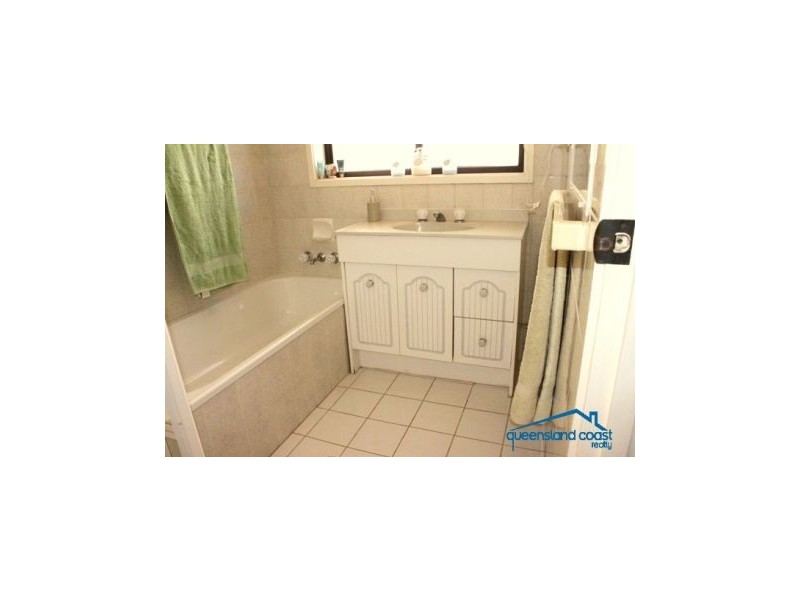 6/3 Angie Court, Mermaid Waters QLD 4218