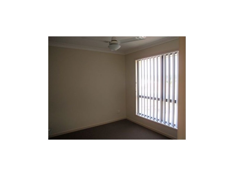 22 Faraday Crescent, Pacific Pines QLD 4211