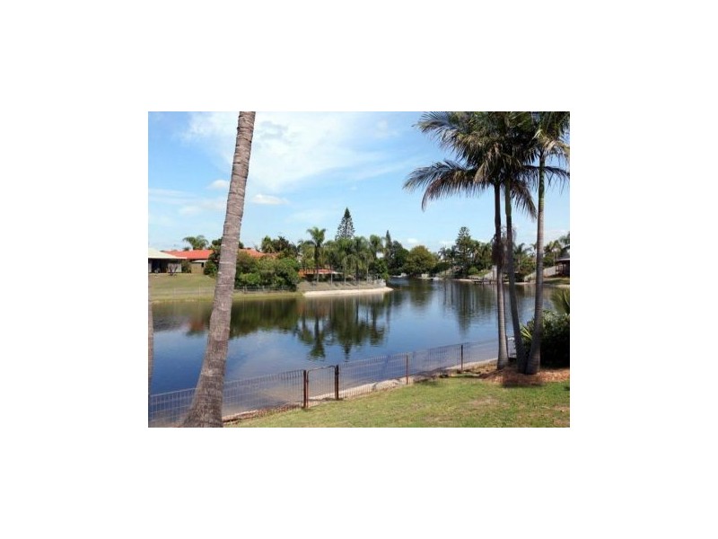 48 Alec Avenue, Mermaid Waters QLD 4218