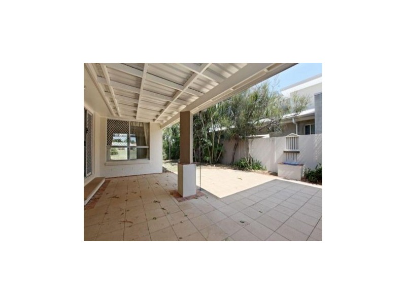 48 Alec Avenue, Mermaid Waters QLD 4218