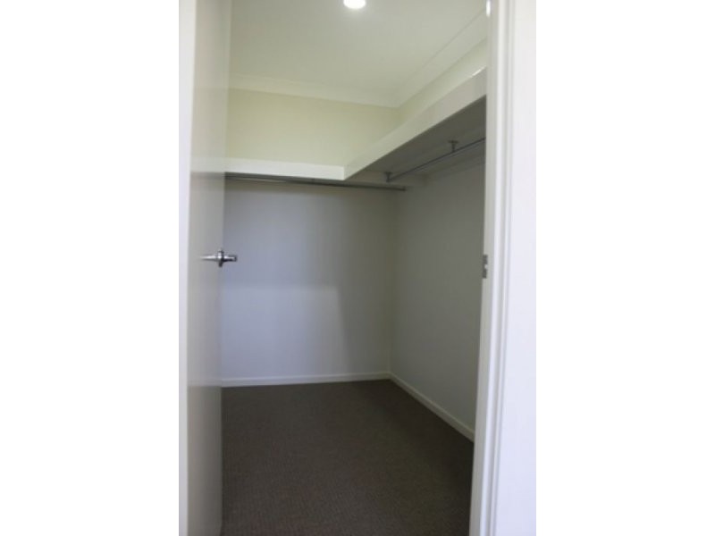 60 Wildflower Circuit, Upper Coomera QLD 4209