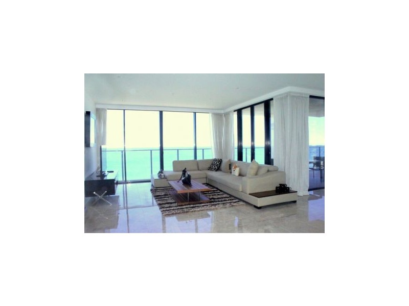 54/47-51 Broadbeach Boulevard, Broadbeach QLD 4218