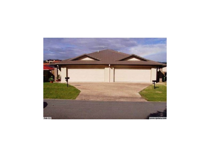 1/24 Armani Avenue, Pimpama QLD 4209