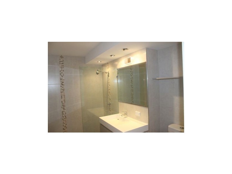 1/90 Marine Parade, Miami QLD 4220