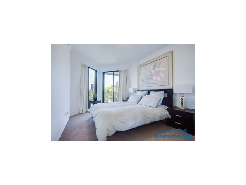 2/22 Montgomery Avenue, Main Beach QLD 4217