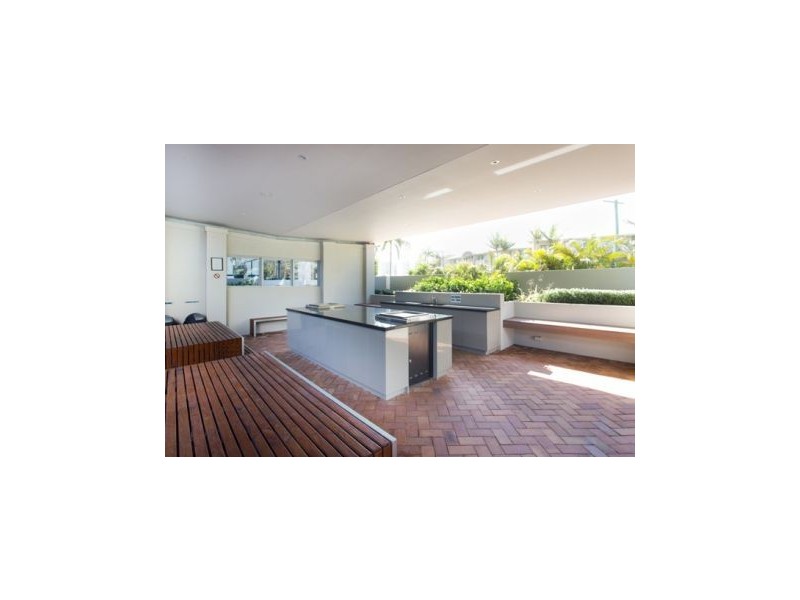 2/22 Montgomery Avenue, Main Beach QLD 4217