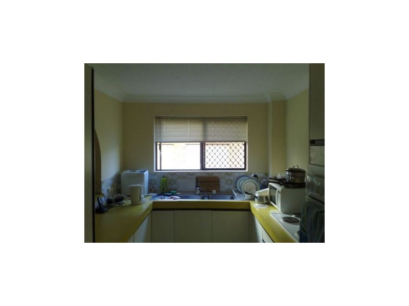 1/5 Christina Court, Mermaid Waters QLD 4218