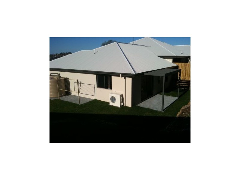 2 Bushland Place, Maudsland QLD 4210