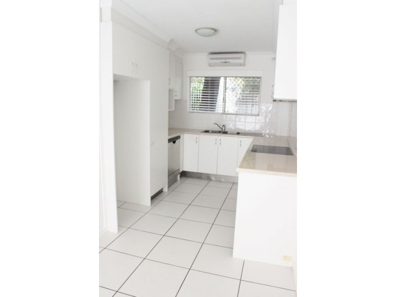 2/75 Old Burleigh Road, Surfers Paradise QLD 4217