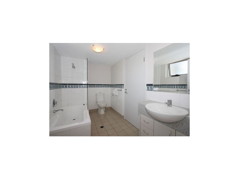 2D/11 Wharf Road, Surfers Paradise QLD 4217