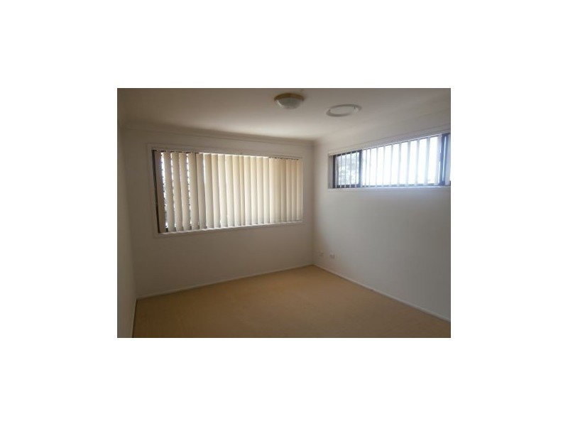 1 Albicore Street, Mermaid Waters QLD 4218