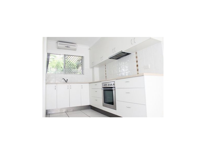 2/75 Old Burleigh Road, Surfers Paradise QLD 4217