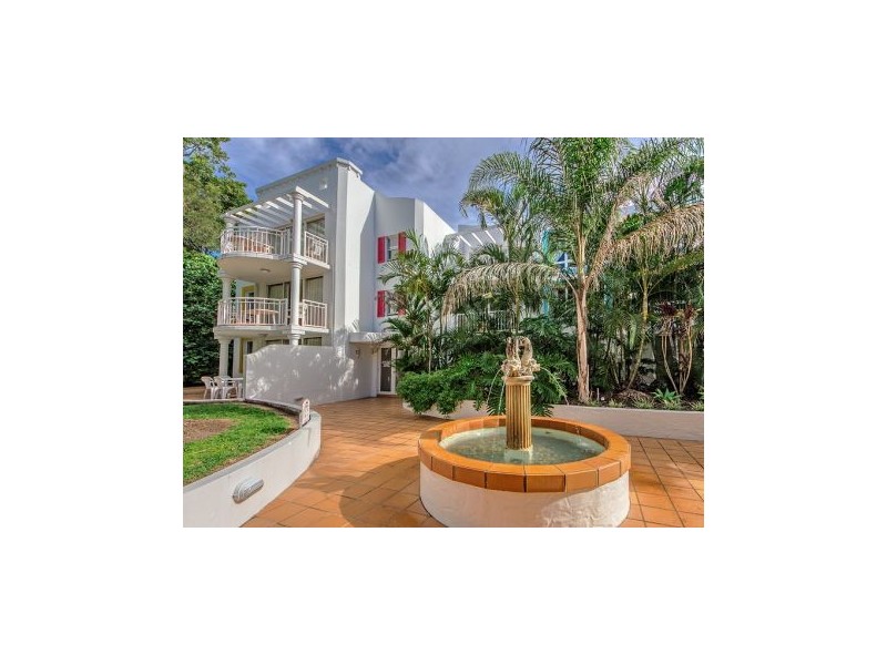 25 28 Chairlift Avenue “Santorini”, Nobby Beach QLD 4218