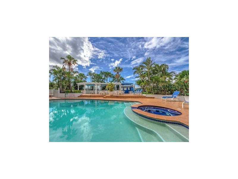 25 28 Chairlift Avenue “Santorini”, Nobby Beach QLD 4218