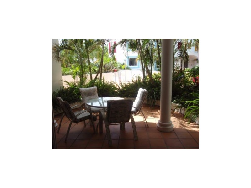 25 28 Chairlift Avenue “Santorini”, Nobby Beach QLD 4218
