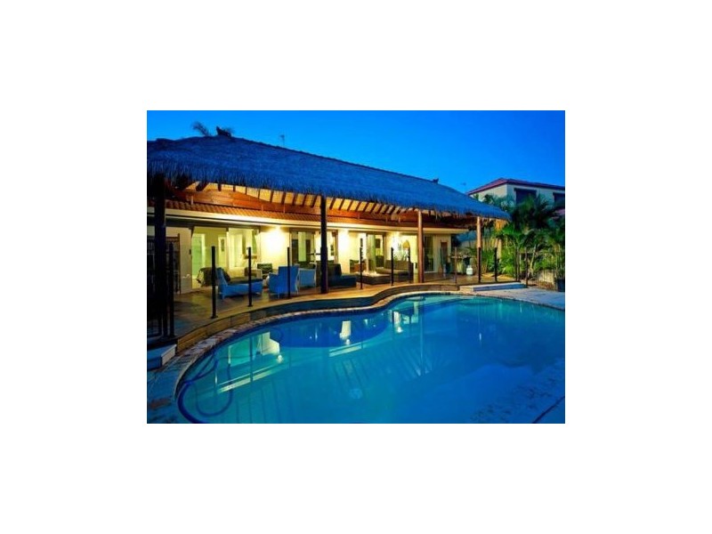 15 Long Island Court, Mermaid Waters QLD 4218